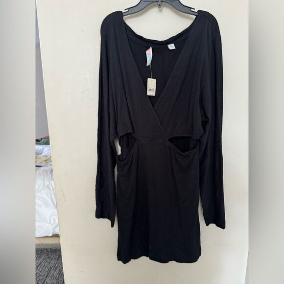 NWOT- Free People Beach Stasia Cut Out Long-Sleeve Mini Dress Size Large - Picture 2 of 2
